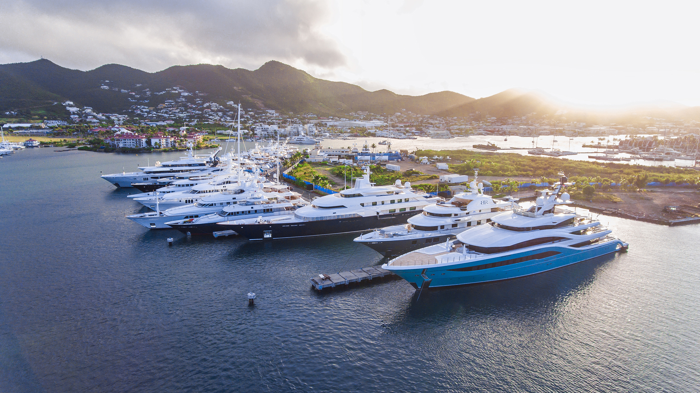 yacht club at isle de sol